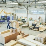 Por que sua indústria de móveis precisa de um ERP - chão de fábrica de uma indústria moveleira